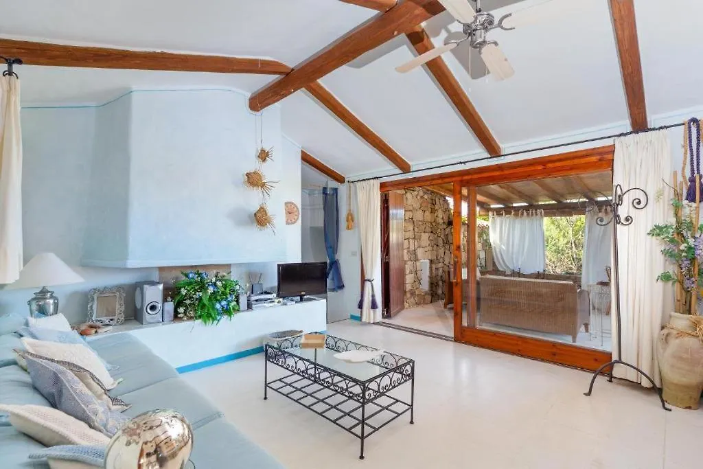 Casa de Férias Villetta A Schiera Cormorani Baja Sardinia Itália